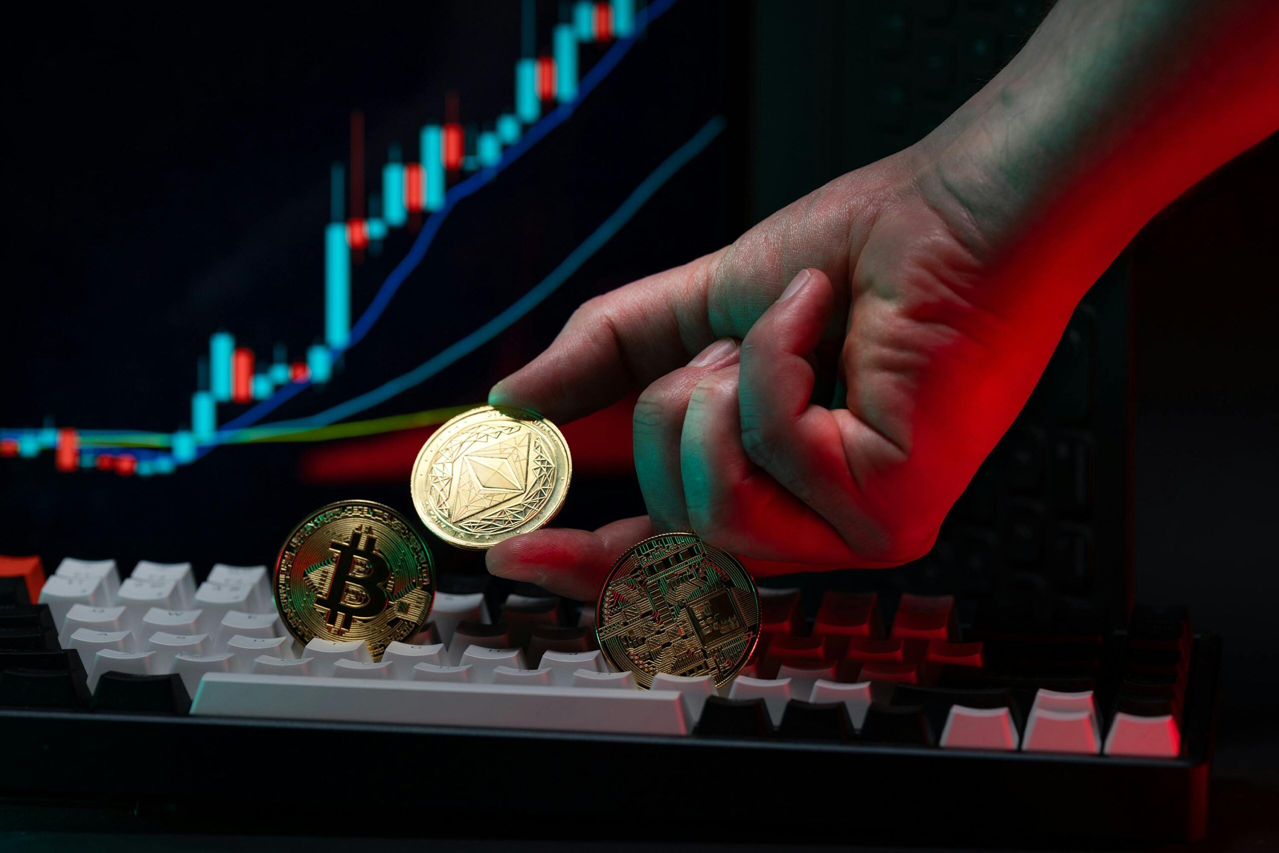 Bitomaty i kantory kryptowalut – nowa broń oszustów